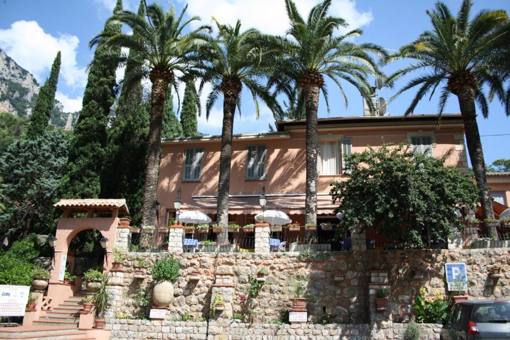 Auberge Les Gorges Du Loup Tourrettes-sur-Loup Exterior foto